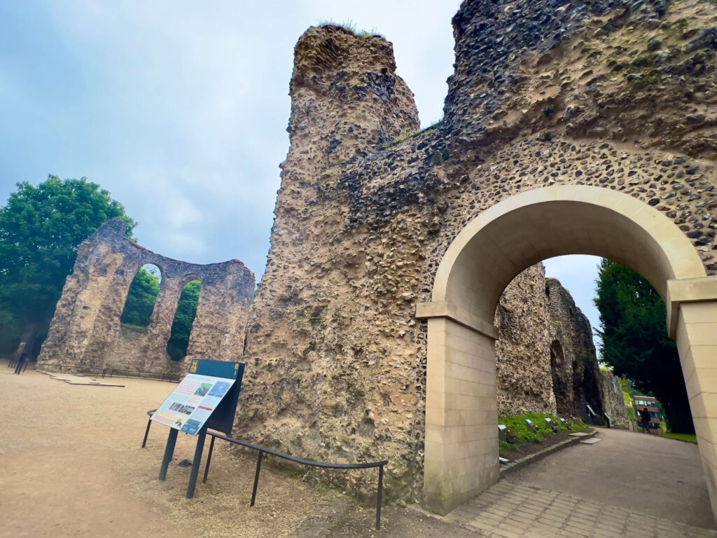Reading Abbey ruins.