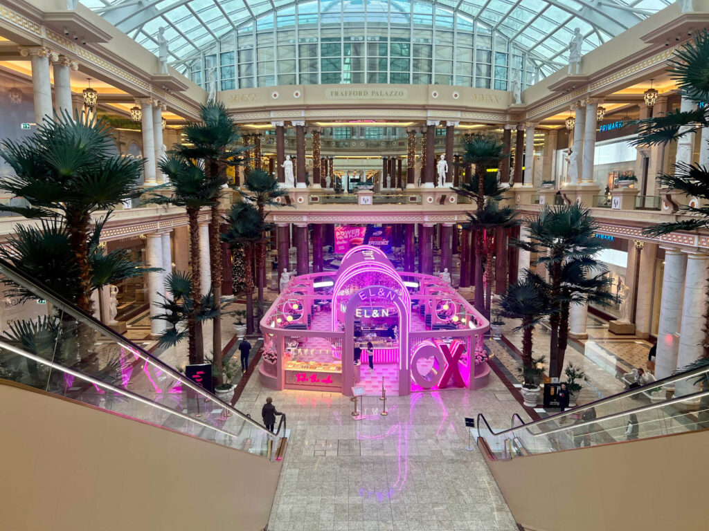 EL&N cafe in the Trafford Centre, Manchester.