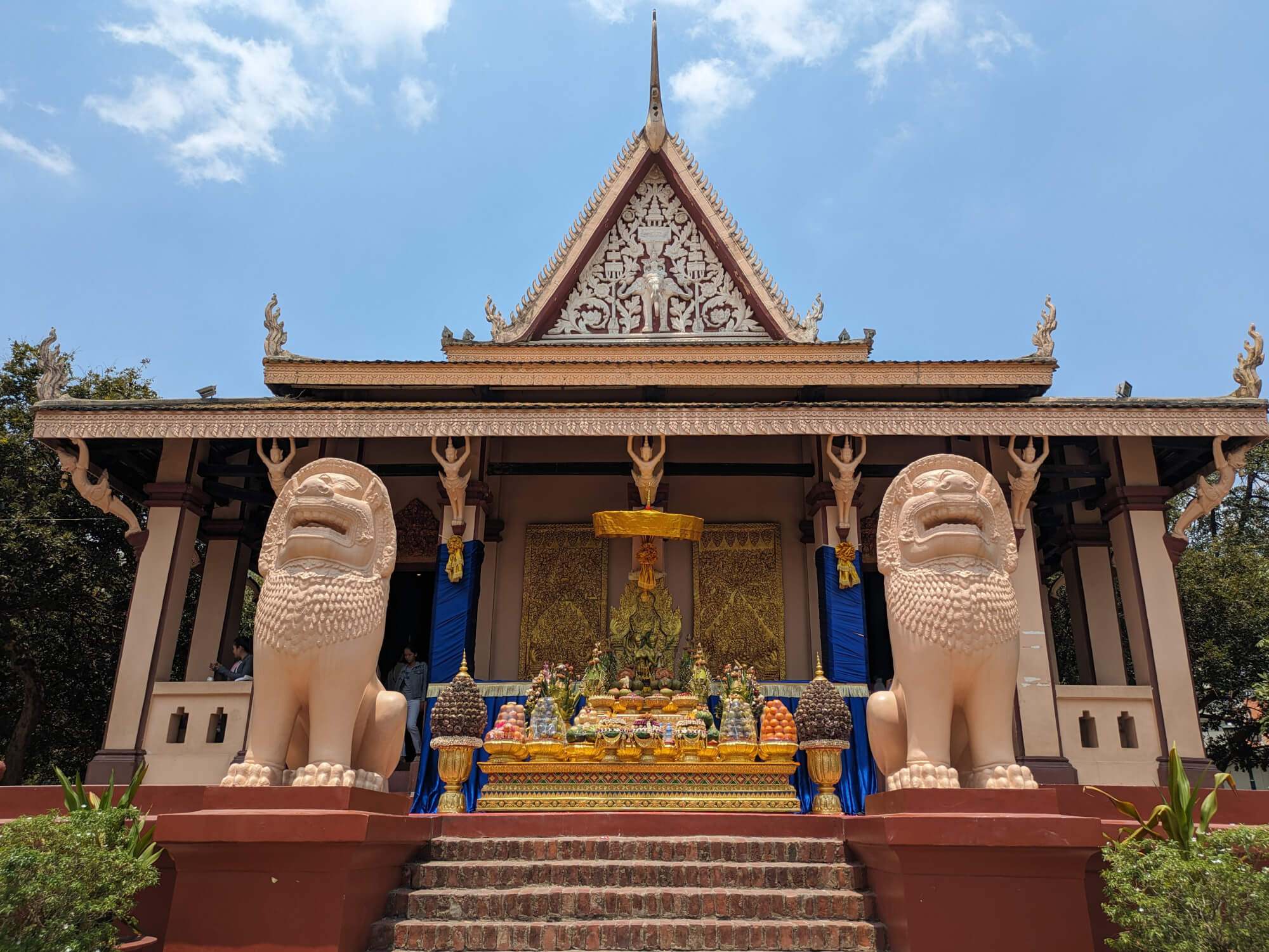 7 Day Cambodia Itinerary Angkor Wat Phnom Penh Beyond Coco Travels